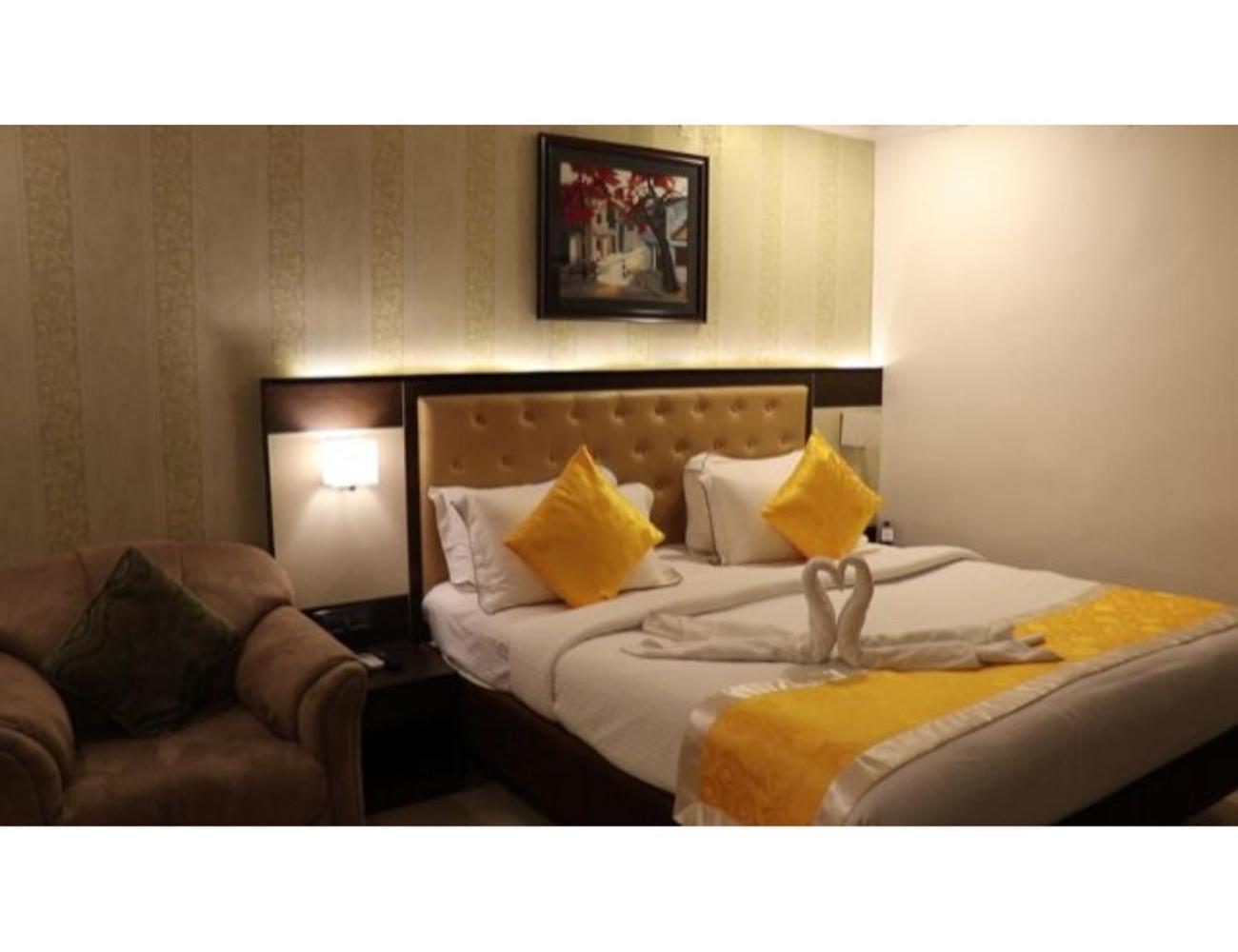 The Grand Krishna Luxury Hotel, Chikmagalūr Zewnętrze zdjęcie