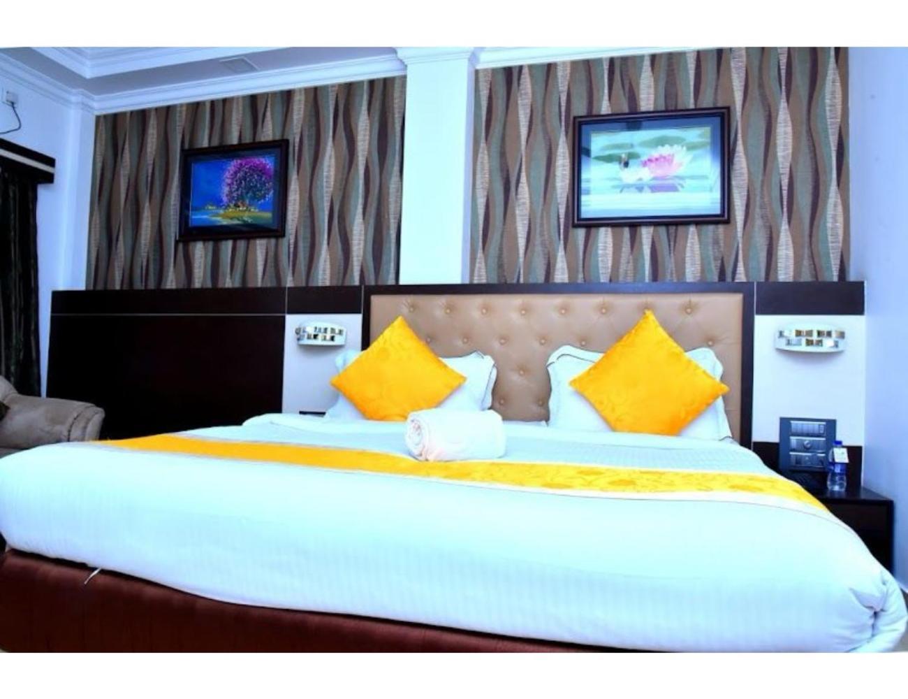 The Grand Krishna Luxury Hotel, Chikmagalūr Zewnętrze zdjęcie