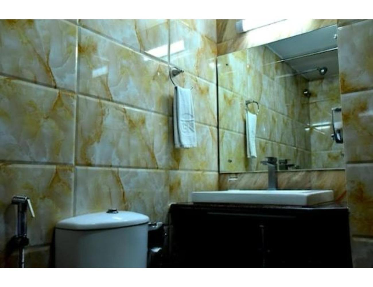 The Grand Krishna Luxury Hotel, Chikmagalūr Zewnętrze zdjęcie